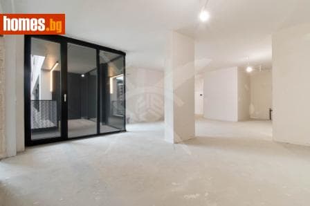 Тристаен, 133m²
