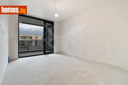 Тристаен, 133m²