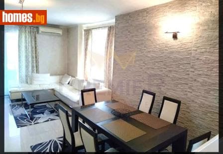 Тристаен, 104m²