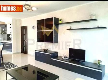 Тристаен, 104m²