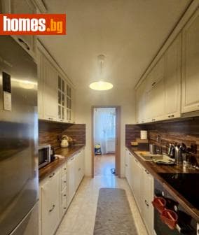 Тристаен, 115m²