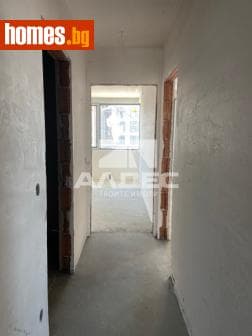Тристаен, 129m²