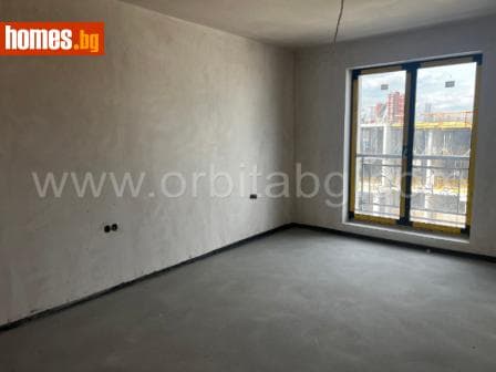 Тристаен, 136m²
