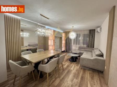 Тристаен, 84m²