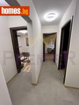 Тристаен, 84m²