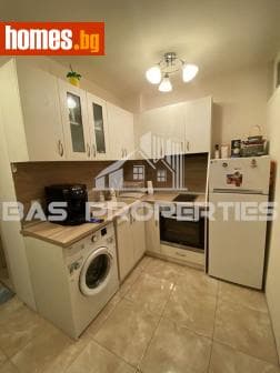 Тристаен, 66m²