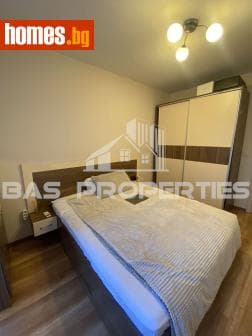 Тристаен, 66m²
