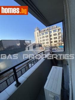 Тристаен, 66m²