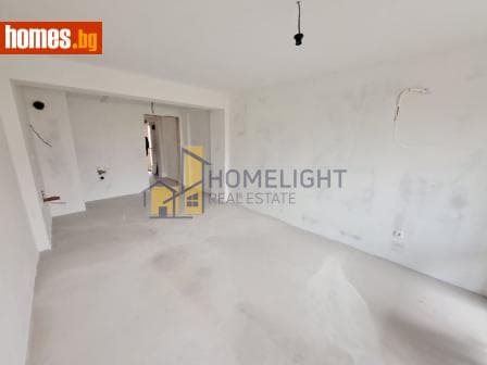 Тристаен, 107m²