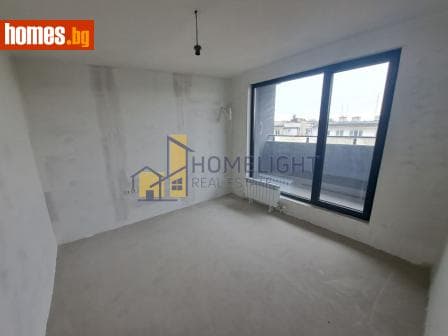 Тристаен, 110m²