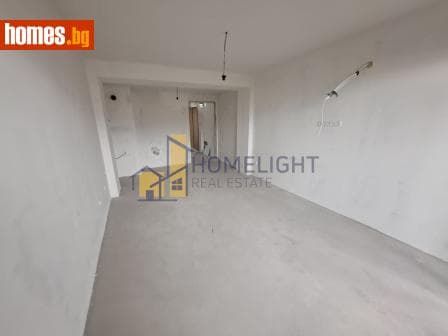 Тристаен, 110m²