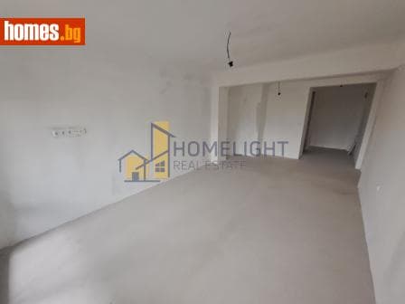 Тристаен, 134m²