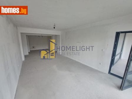 Тристаен, 134m²
