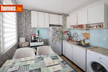 Двустаен, 72m²