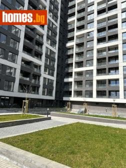 Тристаен, 102m²