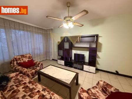 Тристаен, 102m²