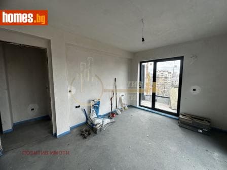 Тристаен, 95m²
