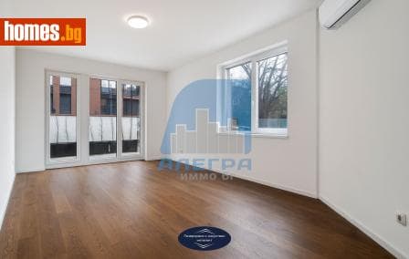Тристаен, 103m²