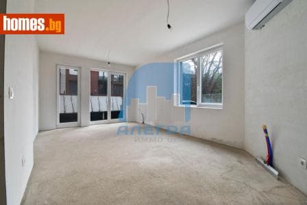 Тристаен, 103m²