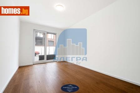 Тристаен, 103m²