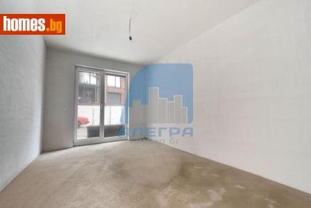 Тристаен, 103m²