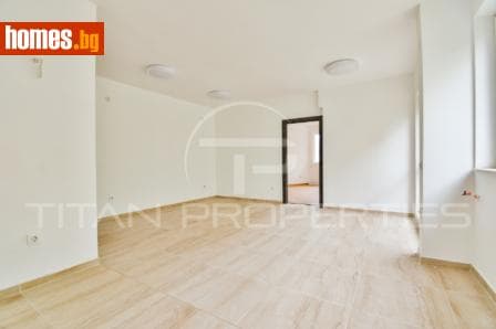 Тристаен, 115m²
