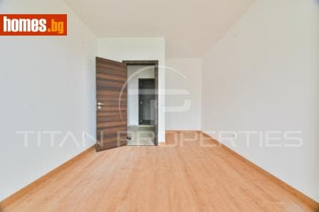 Тристаен, 115m²
