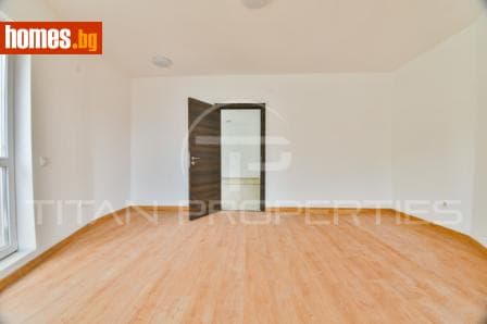 Тристаен, 115m²