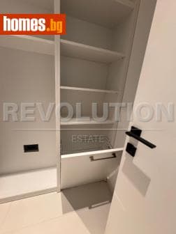Тристаен, 102m²