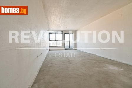 Тристаен, 125m²