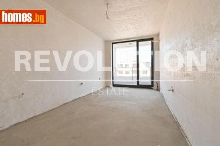 Тристаен, 125m²