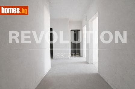 Тристаен, 125m²