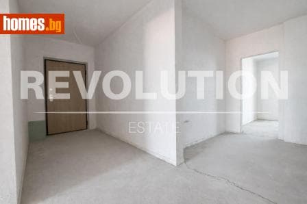 Тристаен, 125m²
