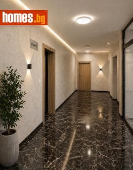 Тристаен, 103m²