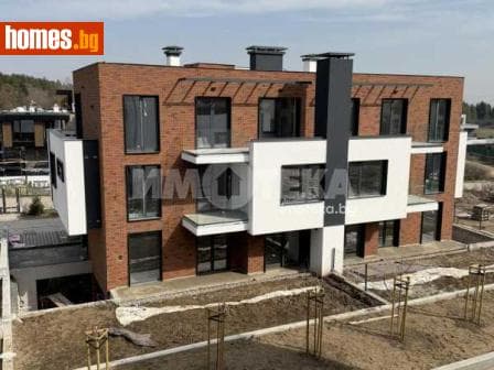 Тристаен, 165m²