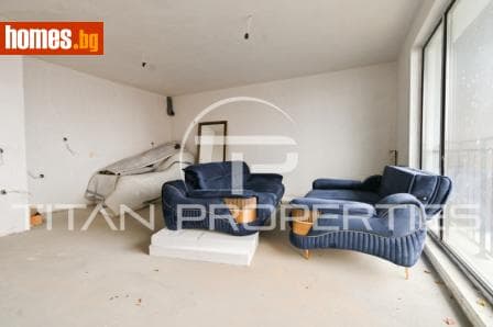 Тристаен, 98m²