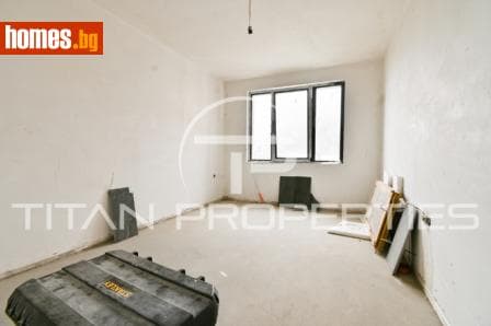 Тристаен, 98m²
