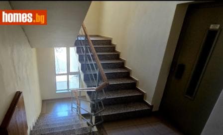 Тристаен, 100m²