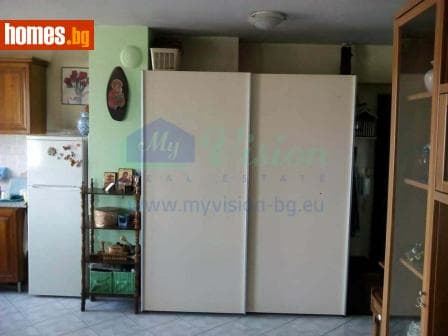 Двустаен, 68m²