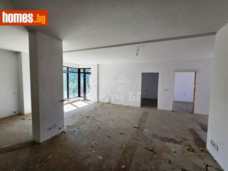 Тристаен, 129m²