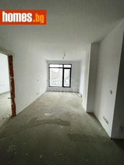 Тристаен, 129m²