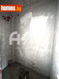 Тристаен, 95m²