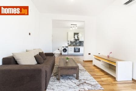 Тристаен, 75m²
