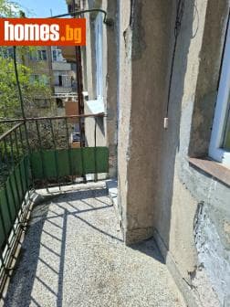 Тристаен, 110m²