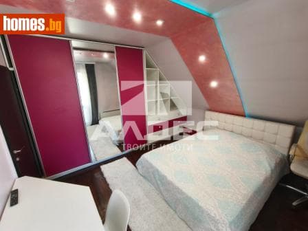 Тристаен, 120m²