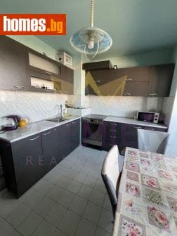 Тристаен, 100m²