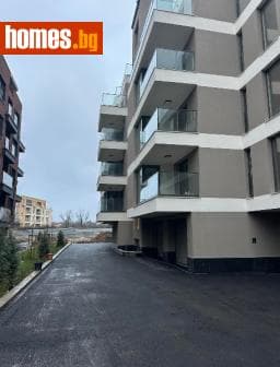 Тристаен, 116m²