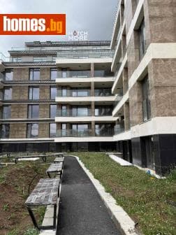 Тристаен, 116m²
