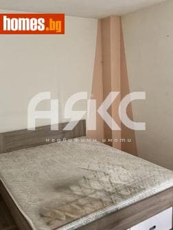 Тристаен, 80m²