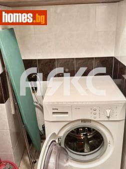 Тристаен, 80m²